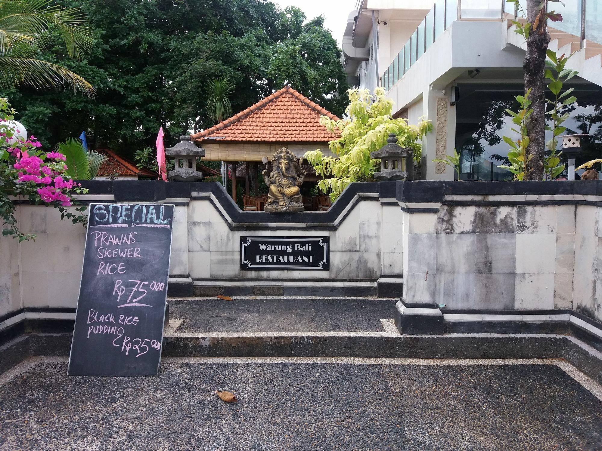 Legian The Sari Beach מראה חיצוני תמונה